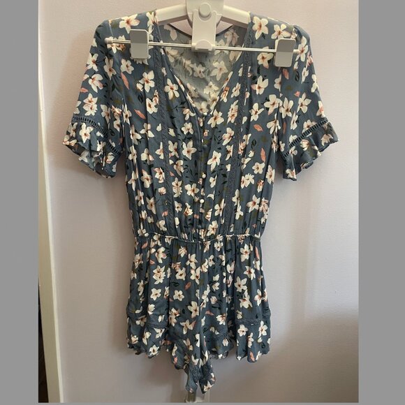 Floral Romper - Picture 1 of 2